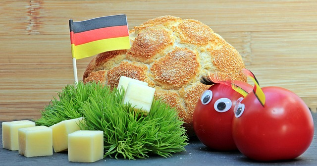 西海岸祝福邵佳一：俱乐部主教练荣升国足主帅，这是我们的荣幸