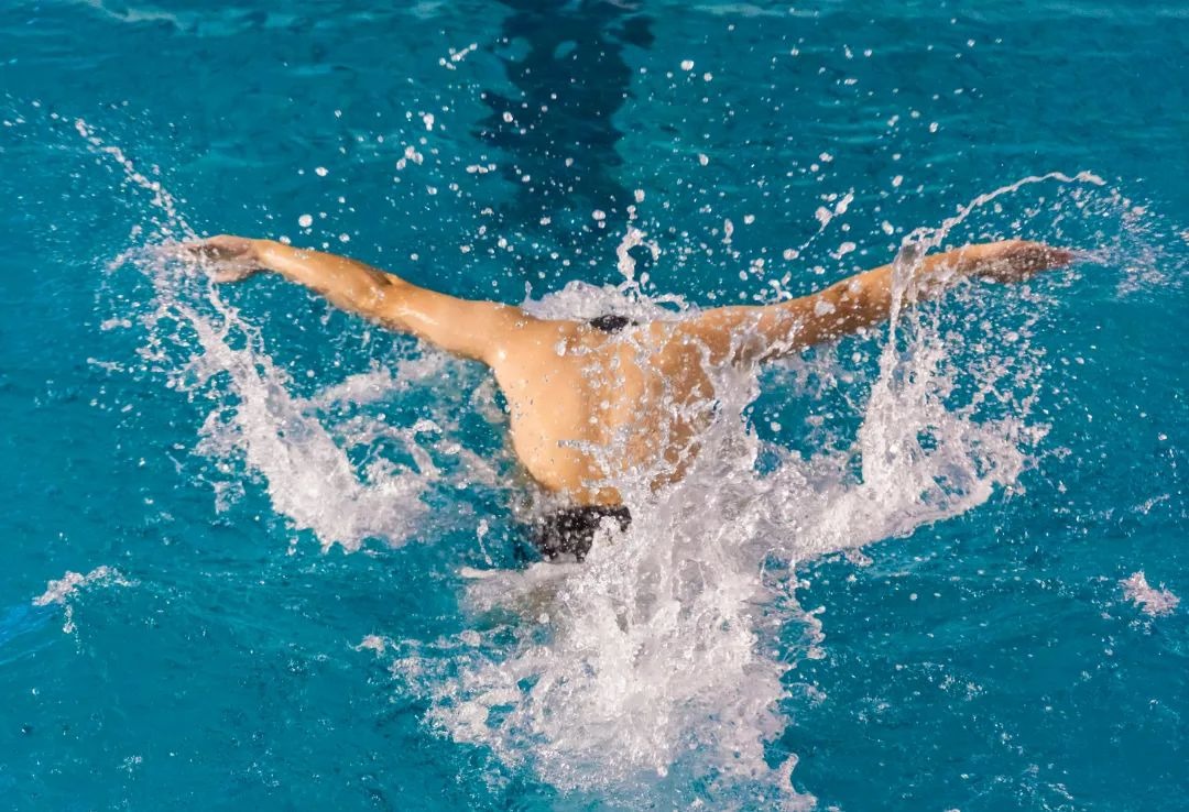 王者回归！博格巴雨中亮相法甲，过去816天他经历了什么？